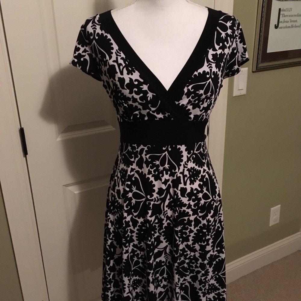 WHBM cute flirty dress